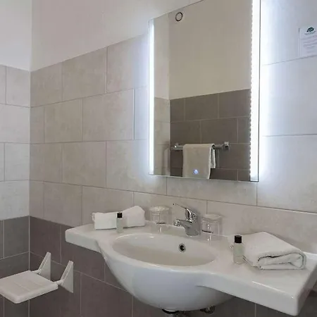 Hotell The Originals City, Galaxie, Aeroport 3*