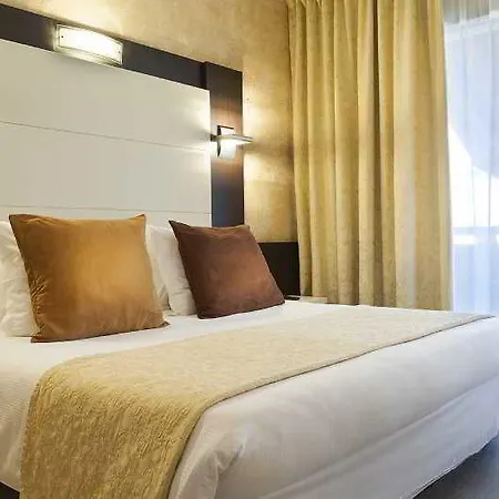 Hotell The Originals City, Galaxie, Aeroport Saint-Laurent-du-Var