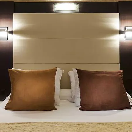 The Originals City, Galaxie, Aeroport Hotell Saint-Laurent-du-Var