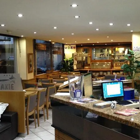 The Originals City, Galaxie, Aeroport 3*