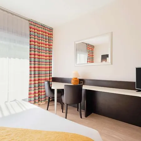 The Originals City, Galaxie, Aeroport Hotell 3*