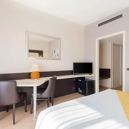 Hotell The Originals City, Galaxie, Aeroport