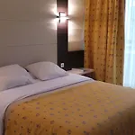 The Originals City, Galaxie, Aeroport Otel Saint-Laurent-du-Var