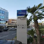 The Originals City, Galaxie, Aeroport 3* Saint-Laurent-du-Var