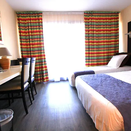 Otel The Originals City, Galaxie, Aeroport 3*