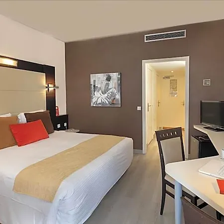 Hotel The Originals City, Galaxie, Aéroport